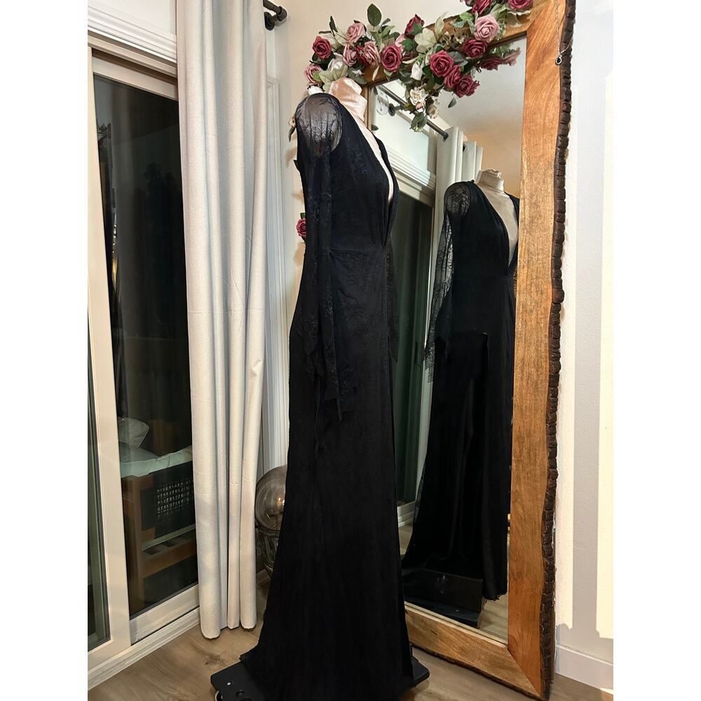 NWT Dolls Kill Trickz N Treatz Morticia Morbid Matriarch Lace 
Dress L MSRP $79 - Picture 7 of 8